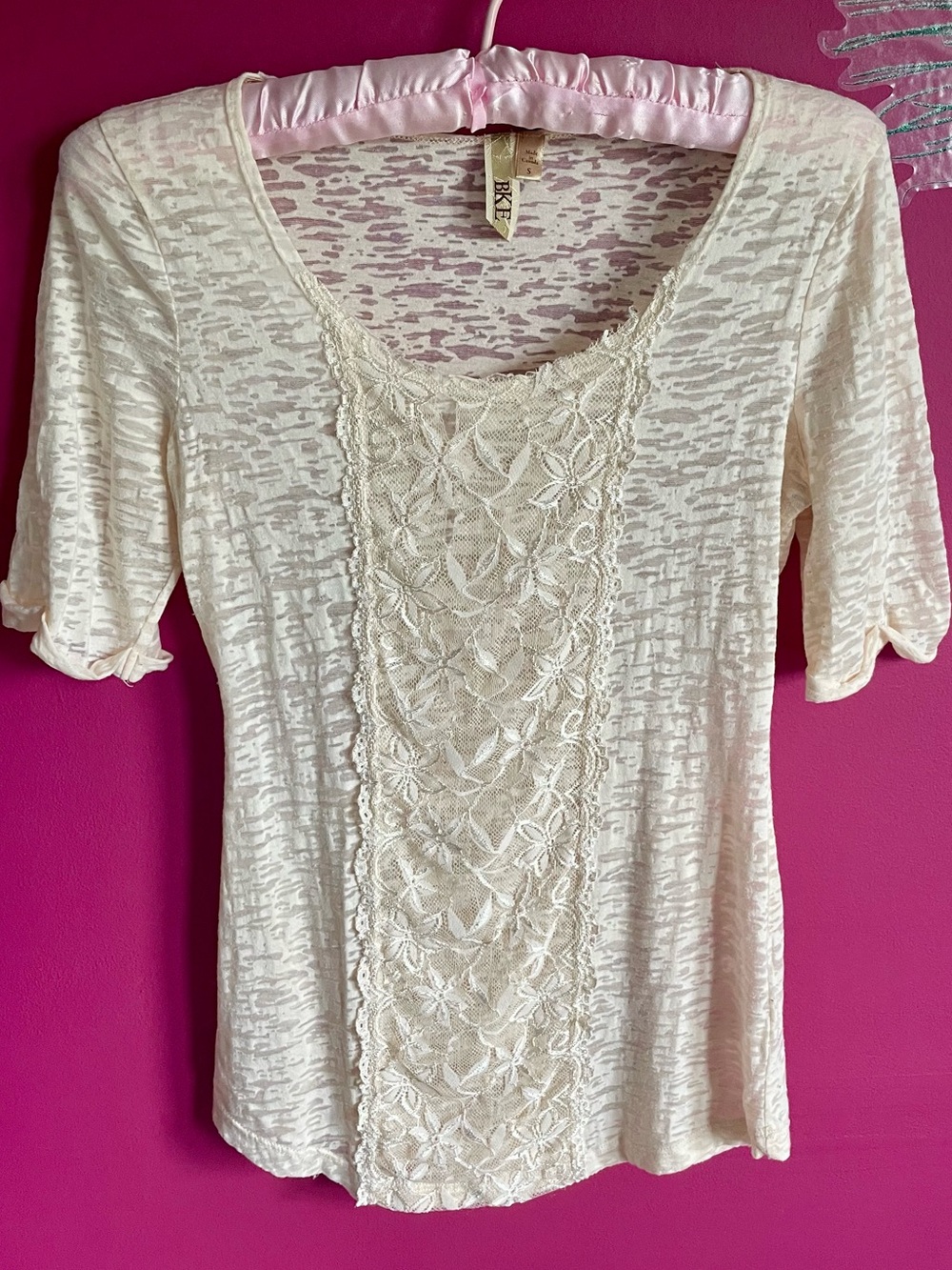 🌼BKE Cream Lace Front ShortSleeve💛 - Picture 1 of 4